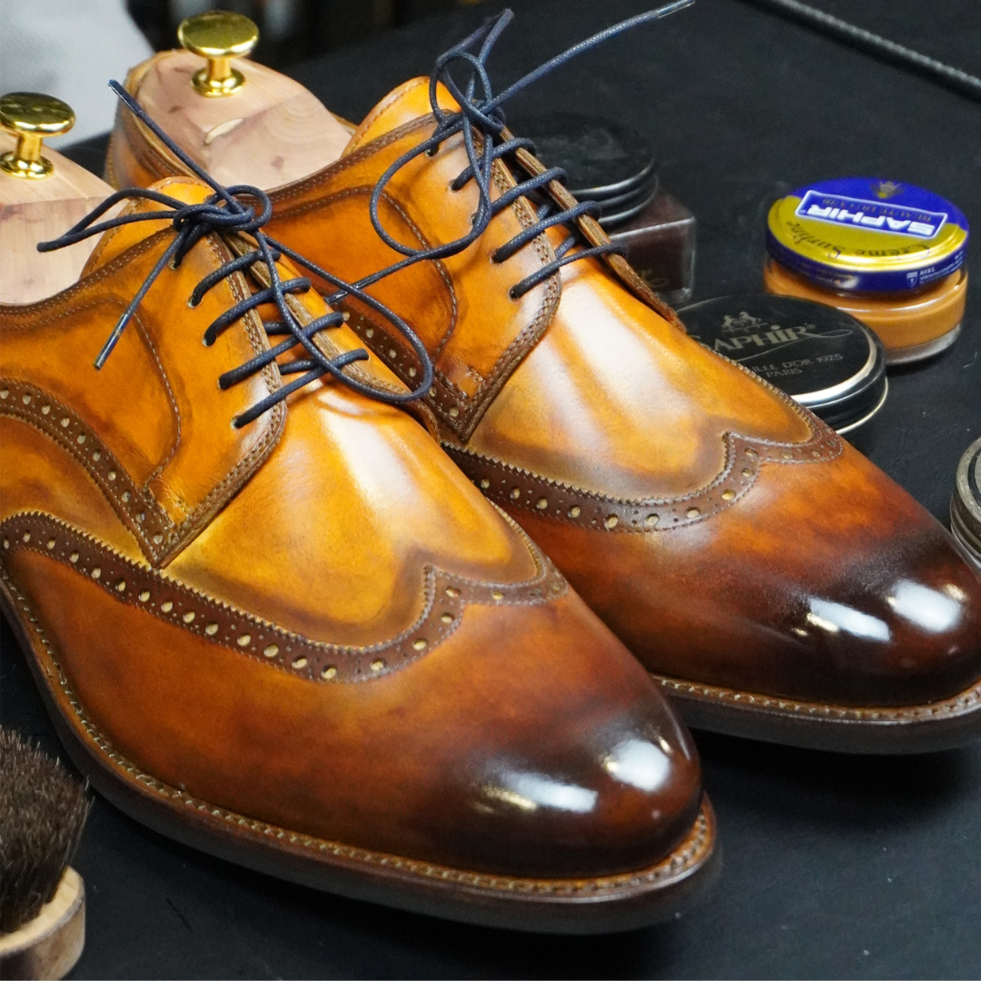 Zapatos Derby Quarter-Brogue con Pátina Artesanal