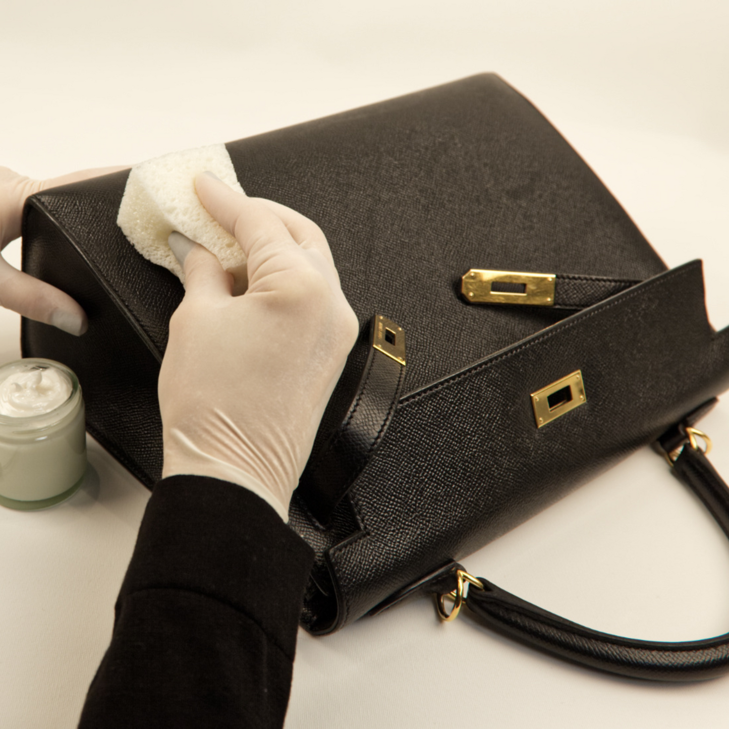 Servicio para Carteras: Limpieza, Rejuvenecimiento y Desmanchado